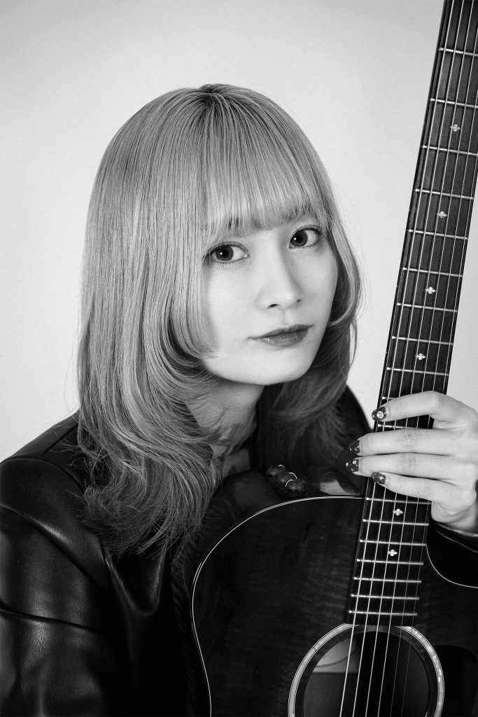 STUDIO LIA｜スタジオ リア　アーティスト写真（夕日桃 / Momo Yu-hi）